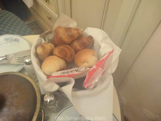 イタリア 新婚旅行 朝食 00341