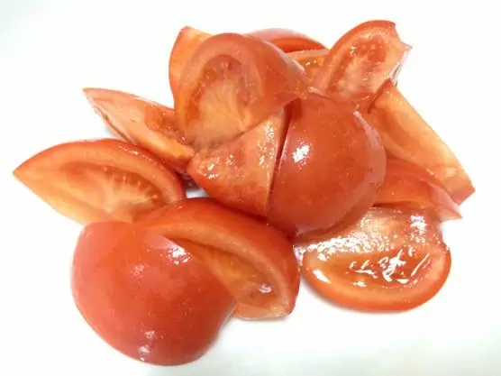 赤ちゃんの離乳食 生のトマトはいつから大丈夫 赤ちゃんの離乳食 生のトマトはいつから大丈夫