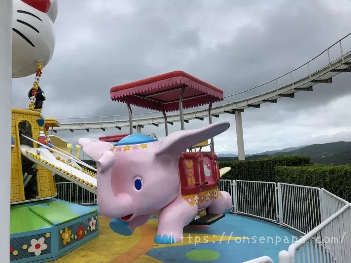 ハーモニーランド　雨の日 パレードパラレル IMG 6842